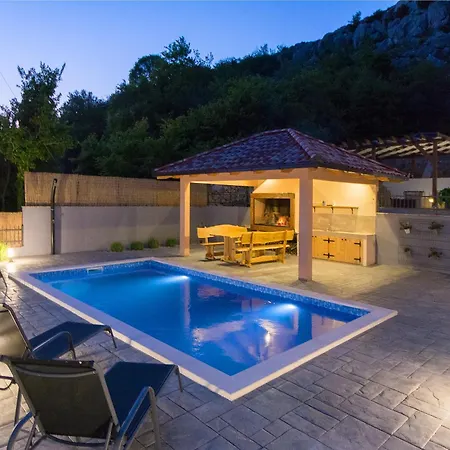 Villa Maria Klis